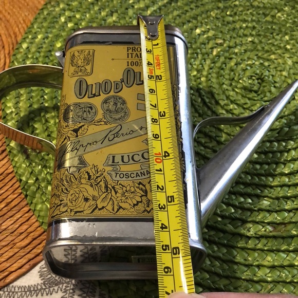 Vintage Olive Oil Tin With Spout - Taiwan - 1985 - Picture 2 of 5